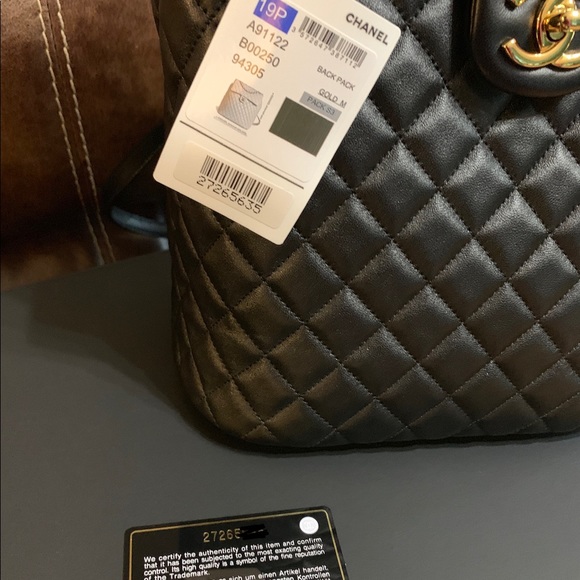 Authentic CHANEL Medium Urban Spirit backpack - Picture 4 of 7